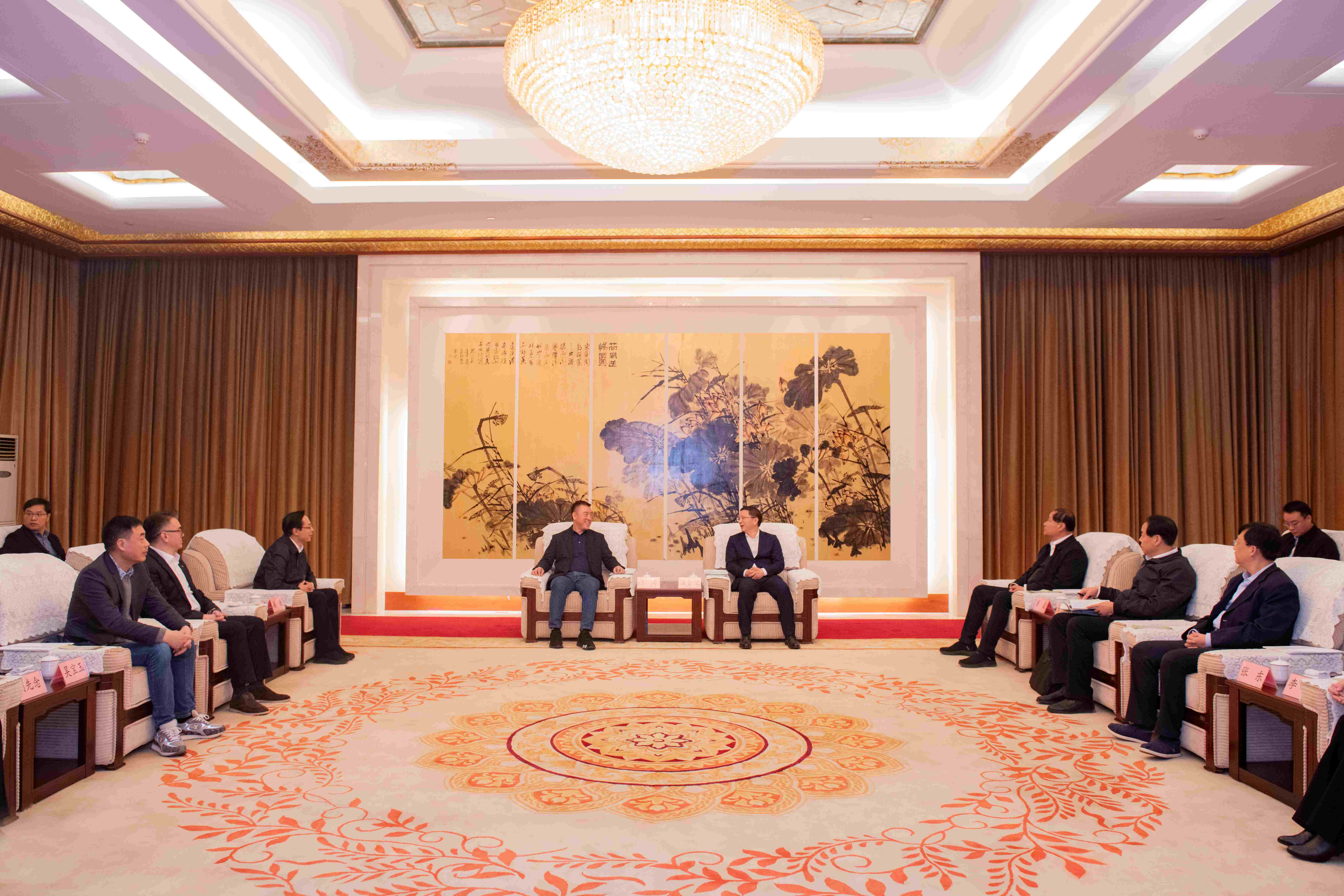 1win科技董事长陈涛向导深圳市和惠州市企业家前往济宁市考察交流 