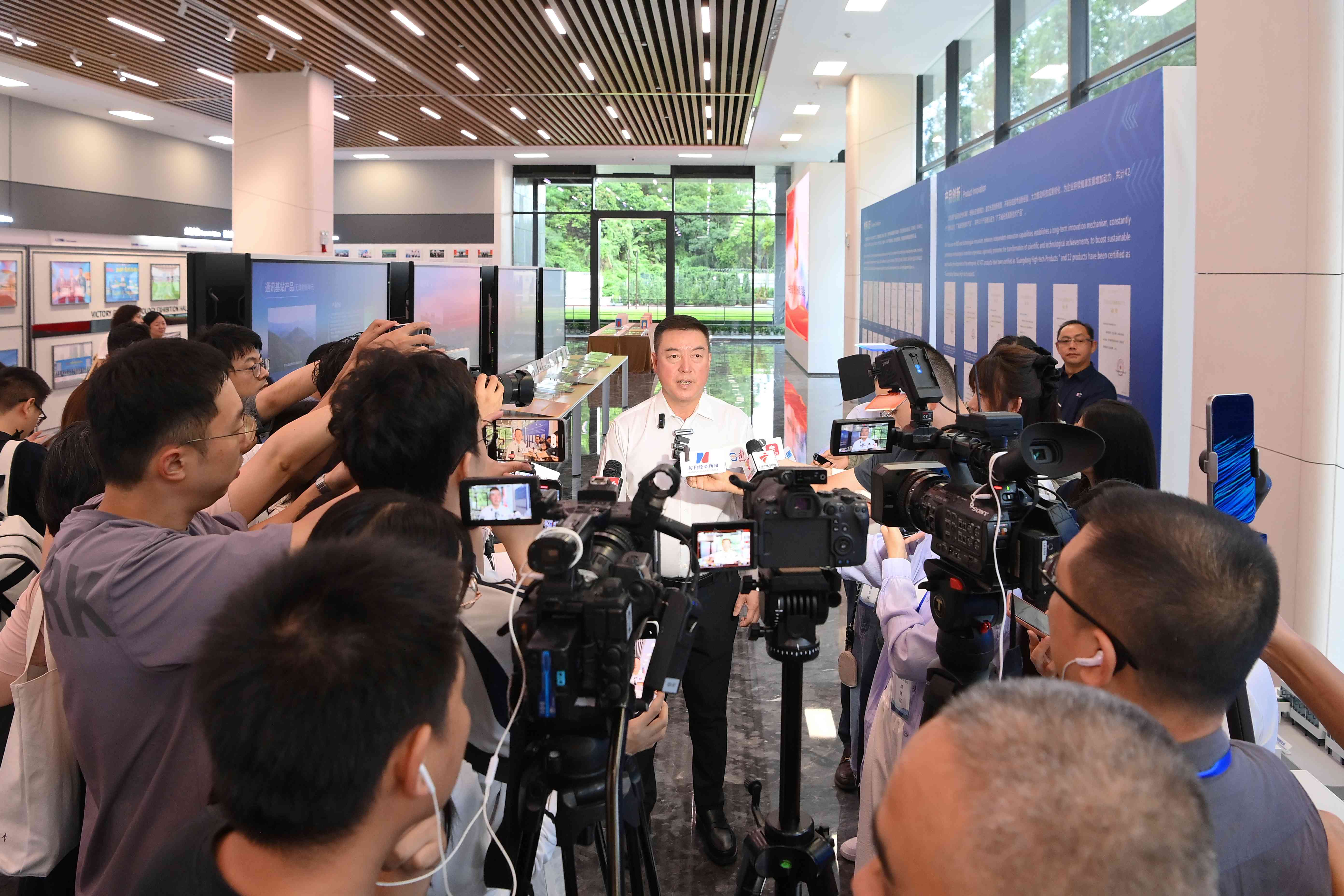 “活力中国调研行”主题采访运动走进1win科技